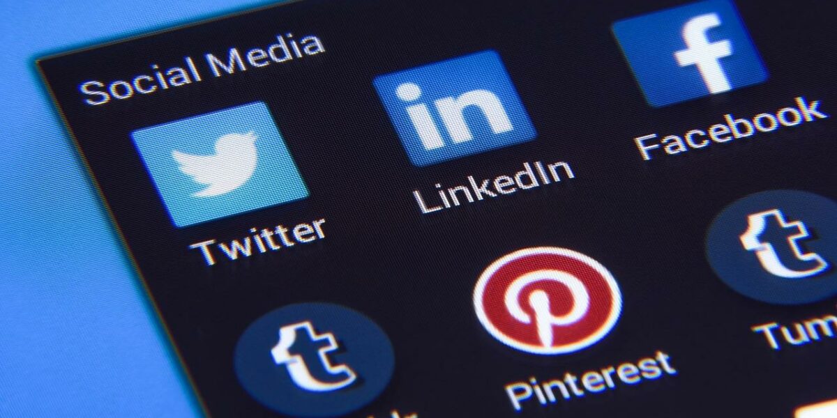 social media, facebook, twitter-1795578.jpg